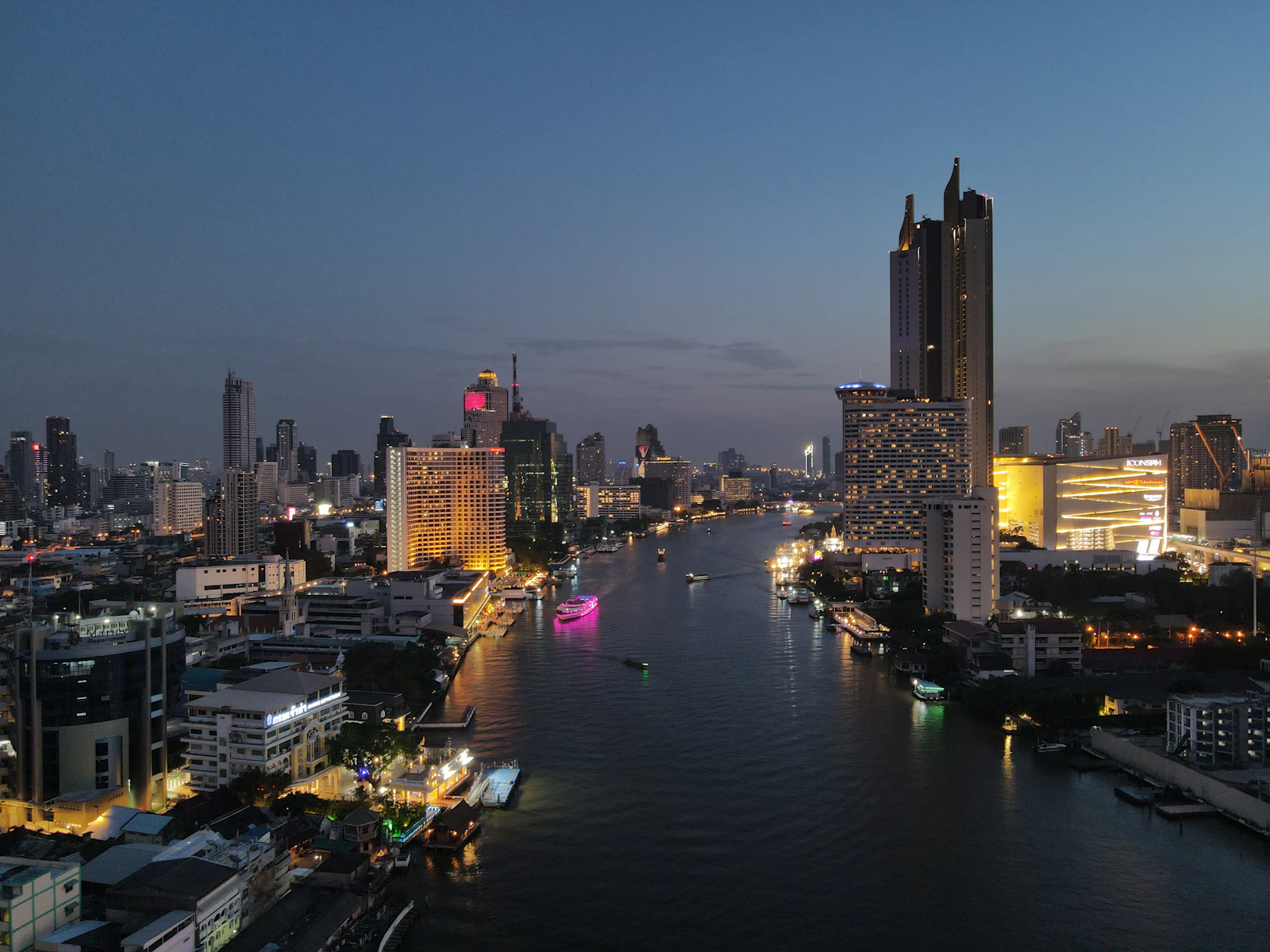 The Chao Phraya river through Bangkok at night